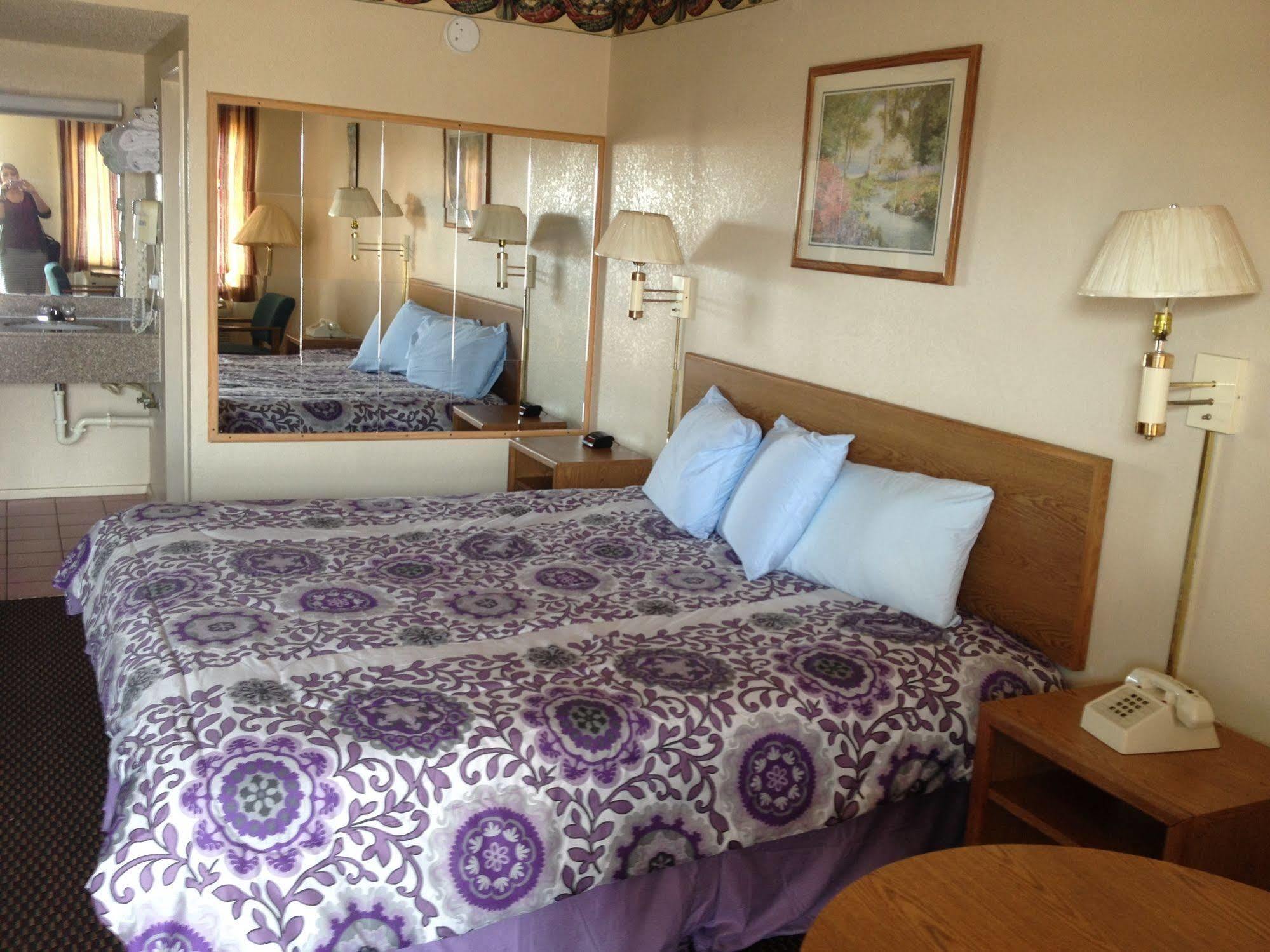 Crown Inn Grand Prairie Esterno foto