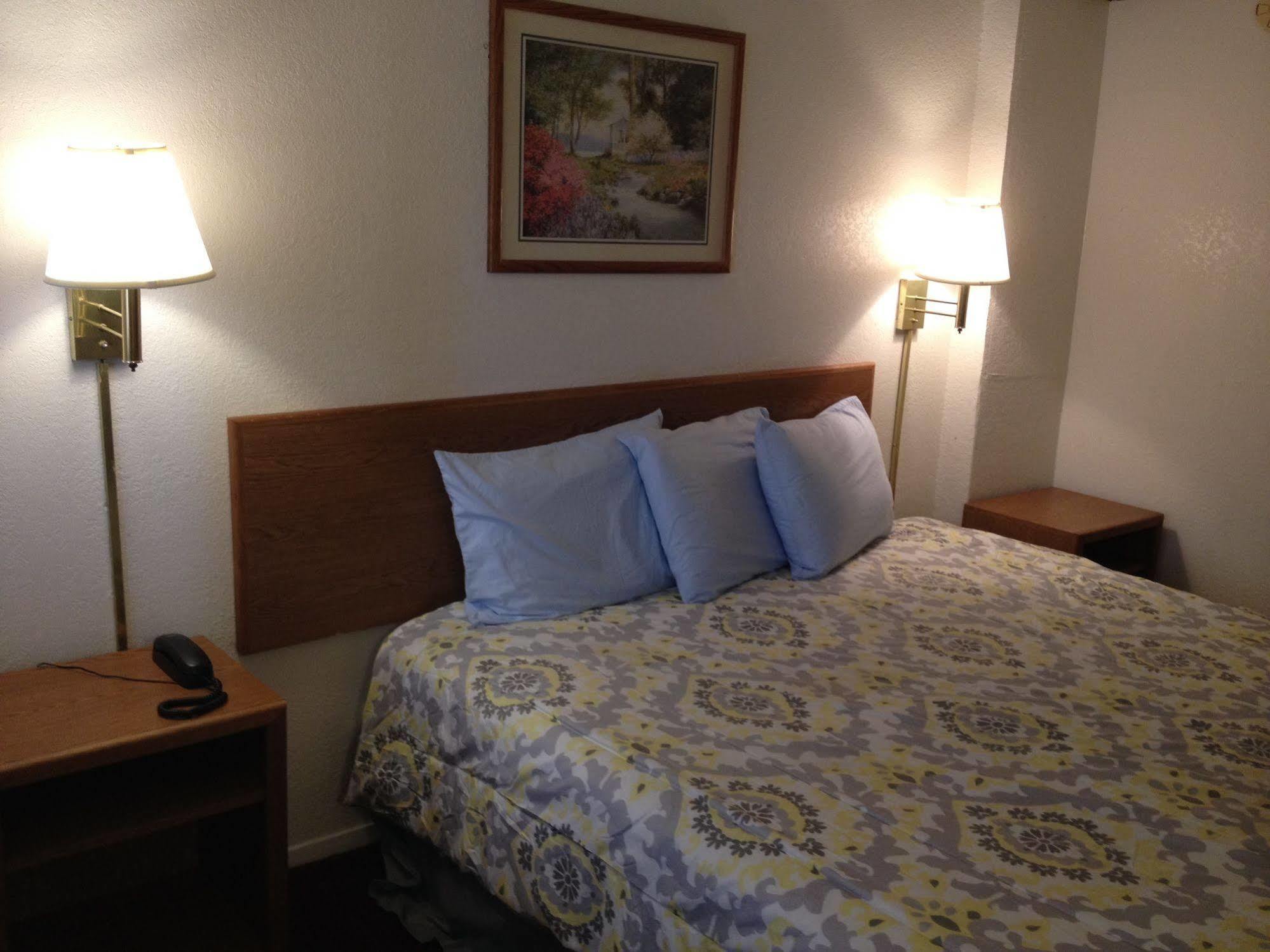 Crown Inn Grand Prairie Esterno foto