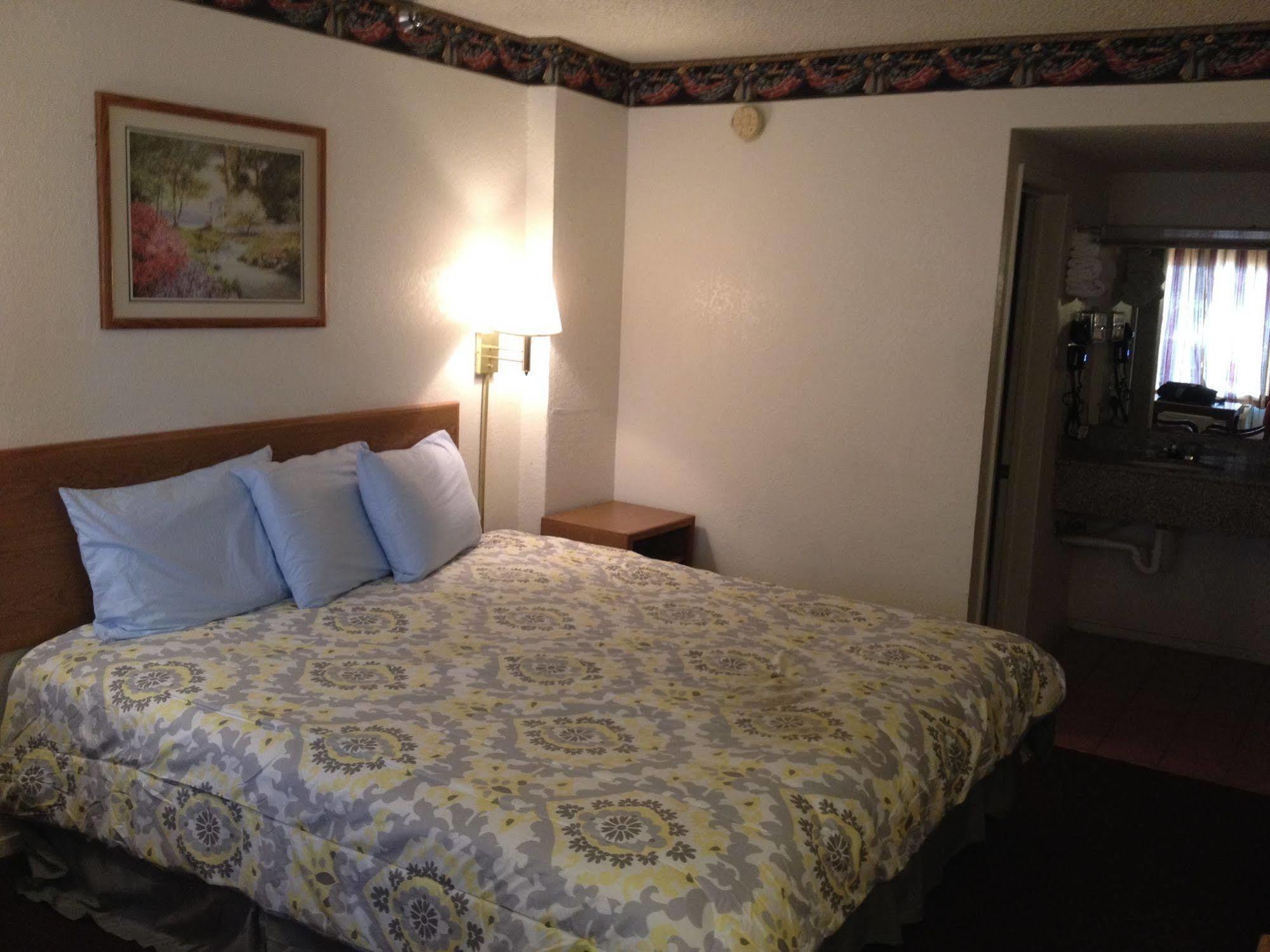 Crown Inn Grand Prairie Esterno foto