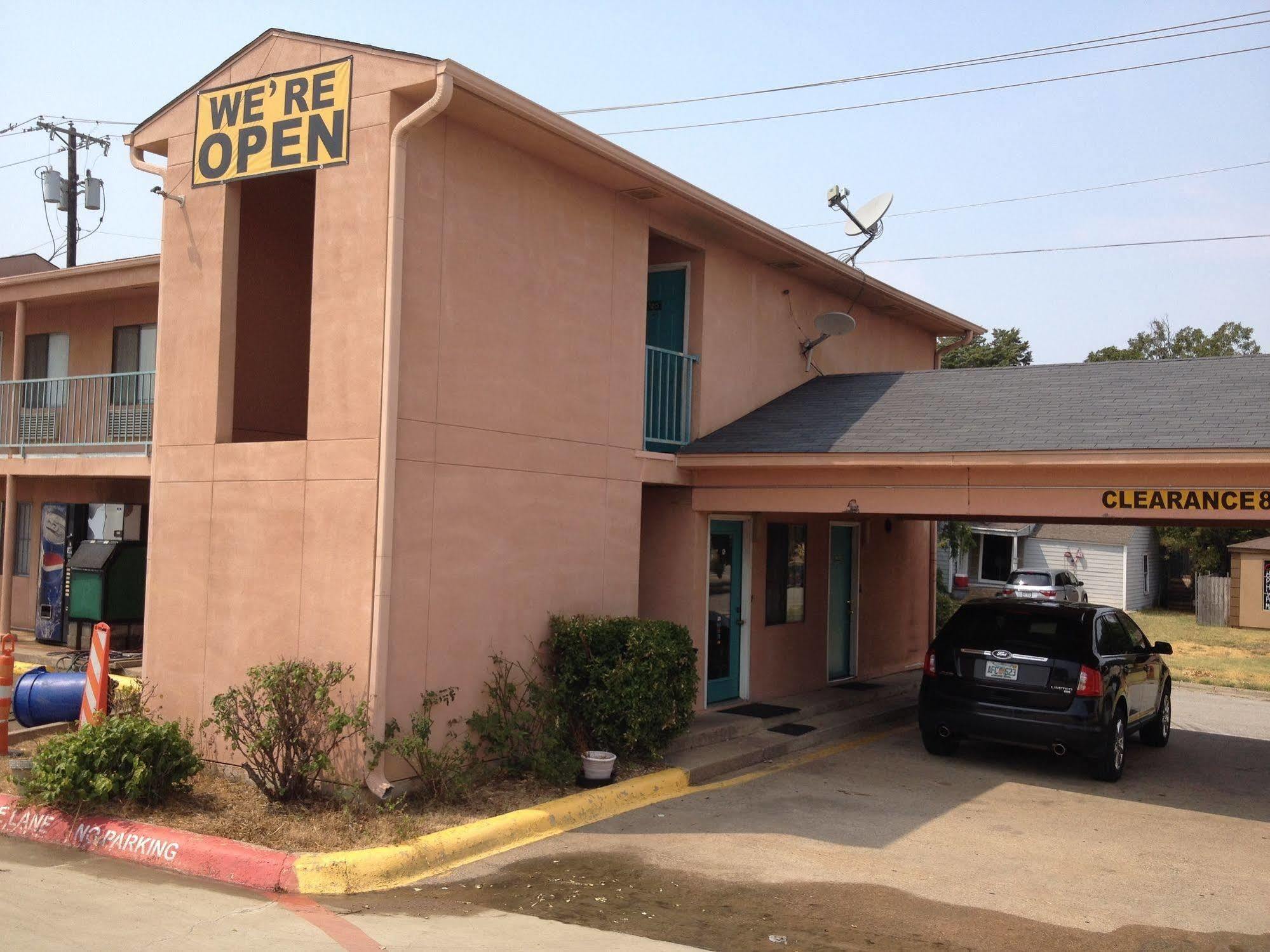 Crown Inn Grand Prairie Esterno foto